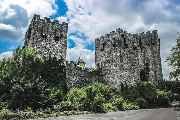 Private Eastern Serbia: Medieval Monasteries & Resava Cave Tour - Detay 2